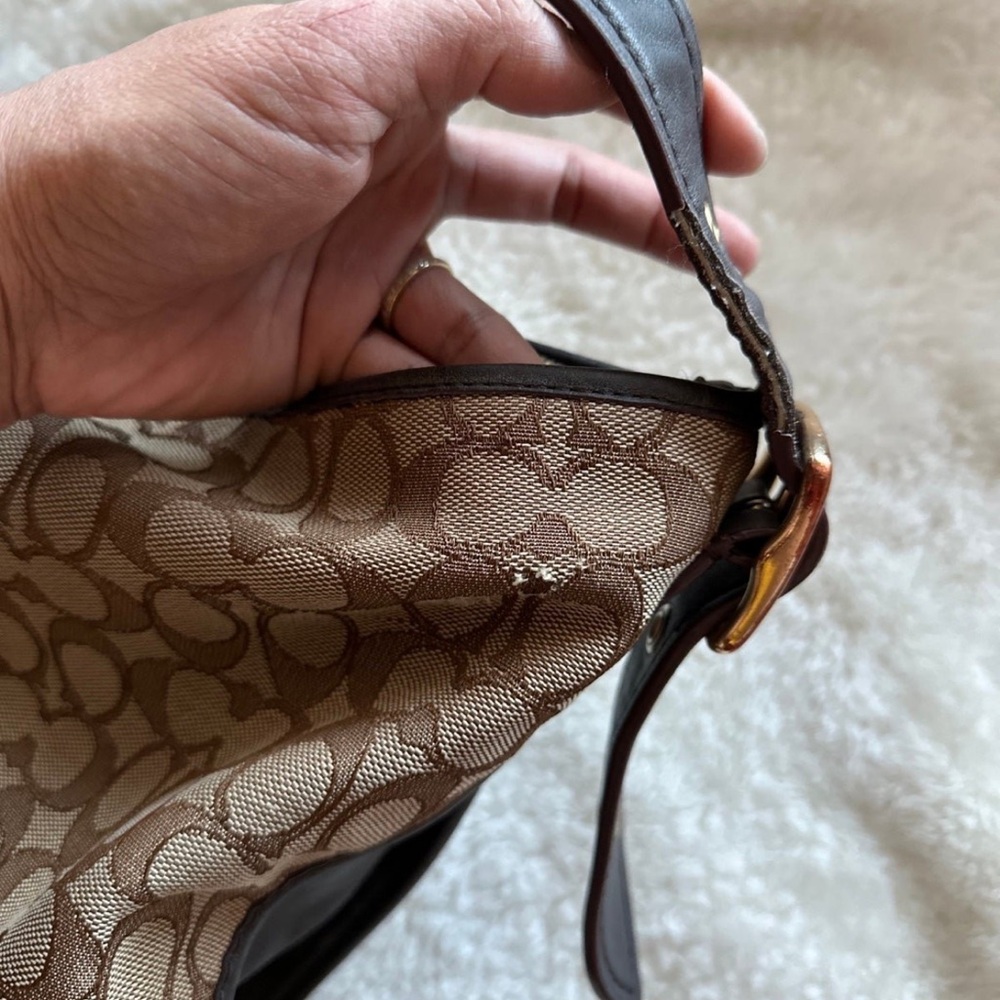 Coach Tan and Dark Brown Signature Shoulder Bag - Picture 4 of 11